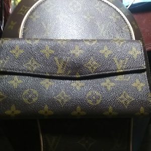 Vintage Louis Vuitton wallet and coin purse